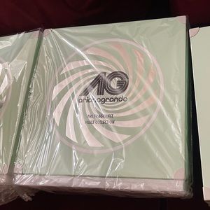 *ON HOLD* NWT Ariana Grande Fragrance Vault Collection